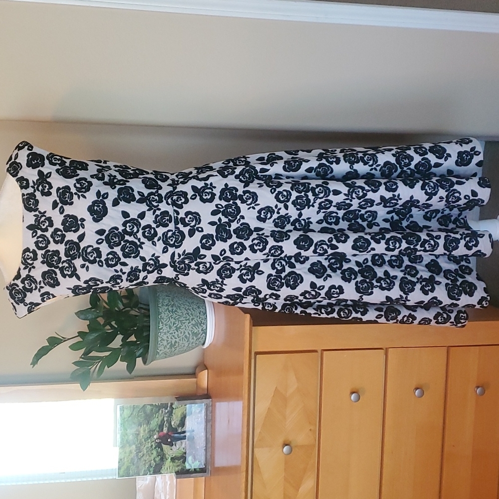 Betsey Johnson Black and White Floral Dress